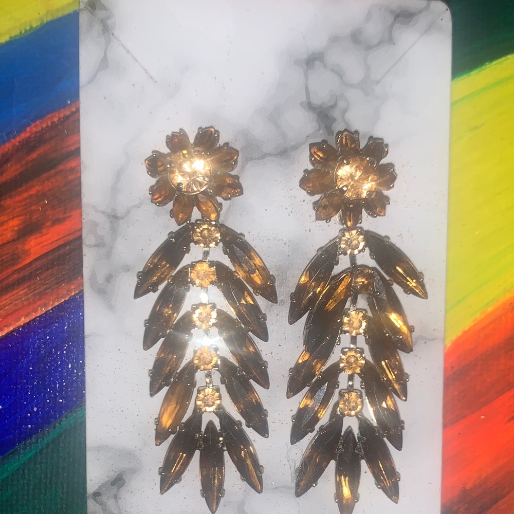 Elegant Gold Floral Drop Earrings